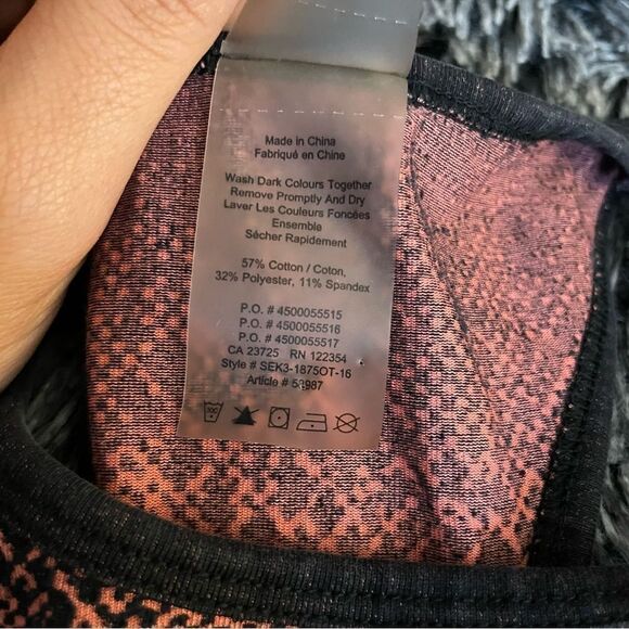 Aritzia TNA Snakeskin Sport Bra- Size Medium - Picture 6 of 7